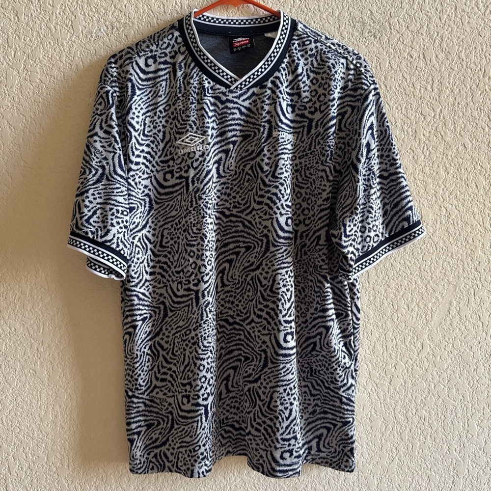 Supreme x Umbro Jacquard Animal Print Soccer Jersey ‘Navy’
